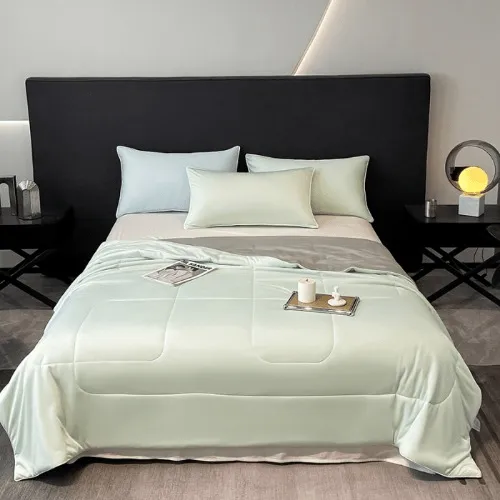 Elegear Double-Faced Two-Hue Ring-Stitched Cooling Comforter