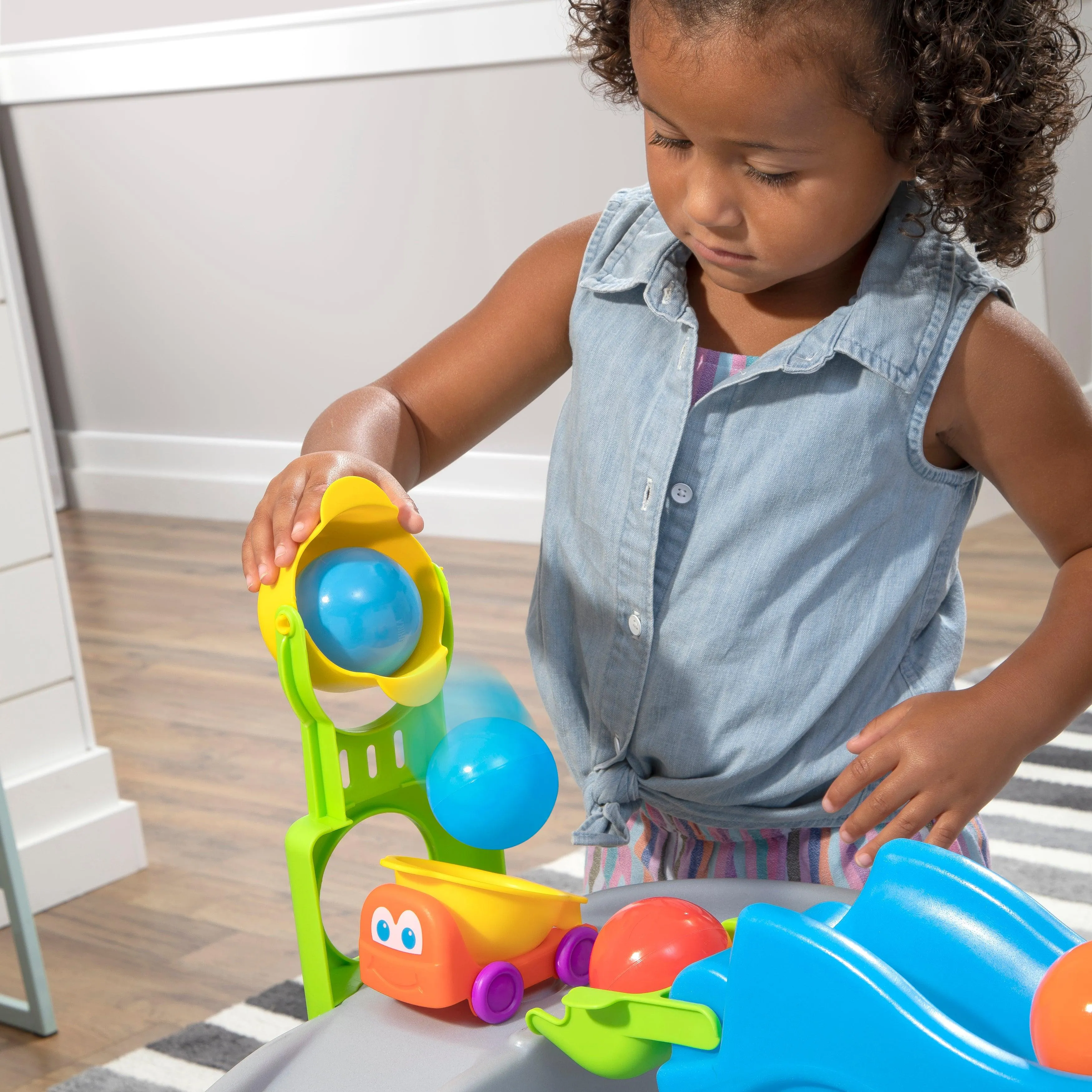 Step2 Ball Buddies Truckin' & Rollin' Play Table STEM & Ball Toy with 12 Accessory Toys for Toddlers